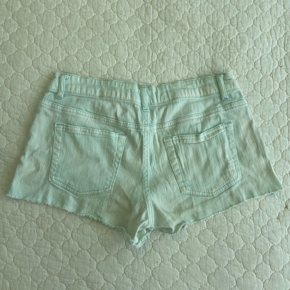 Forever 21 Teal Lightwash Denim Shorts - Picture 4 of 4